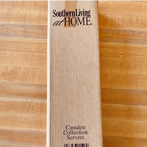 New in Box Camden Collection Servers add Elegance and Class to your Table! NIB - Picture 5 of 6